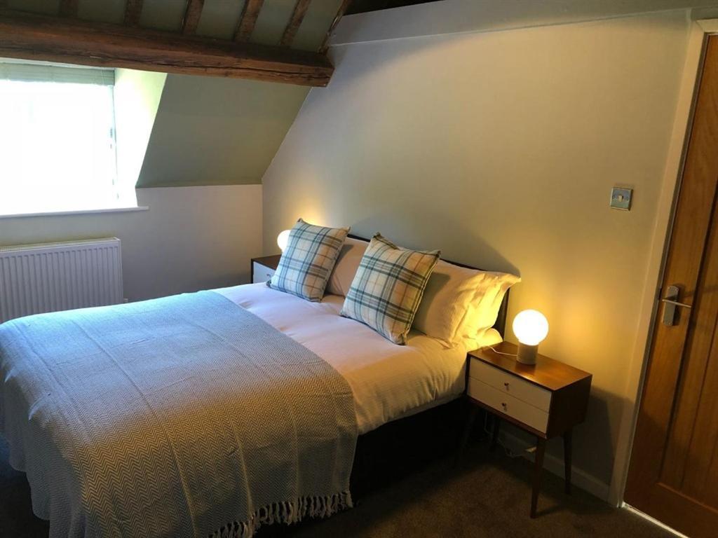 Old Fleece Apartments ストラウド 部屋 写真